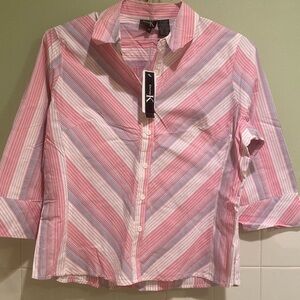 🌸 Dina K plaid button front shirt size medium